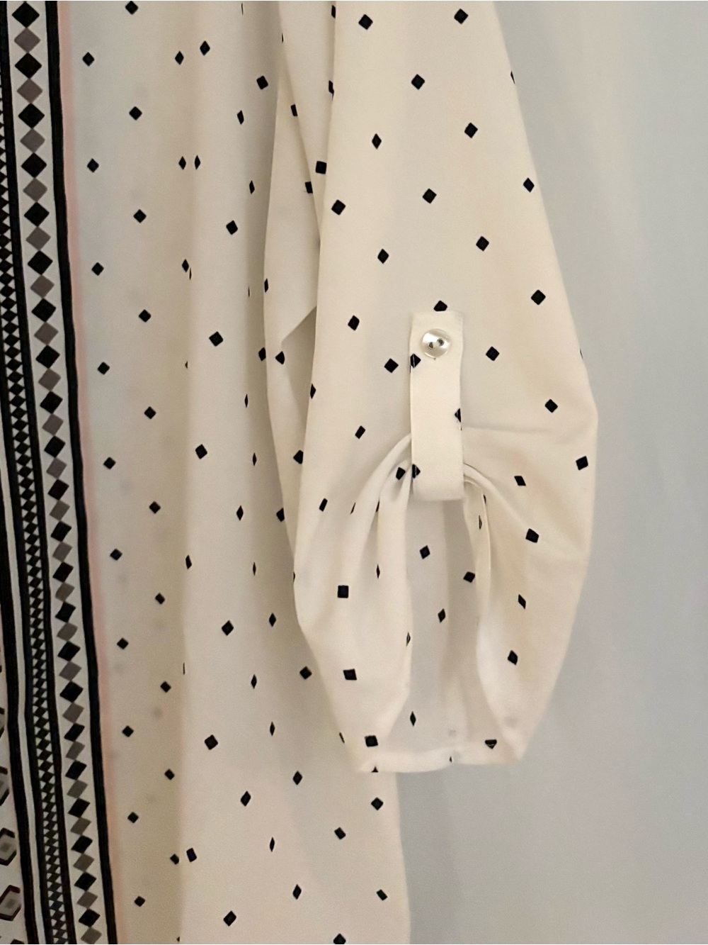 Croft & Barrow 3/4 Sleeve Blouse - Picture 4 of 6